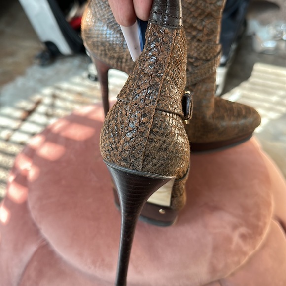 Micheal Kors snake skin boots. - Picture 3 of 7